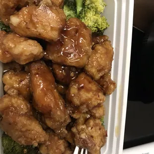 FREE General Tso&apos;s chicken with 35 dollar order!