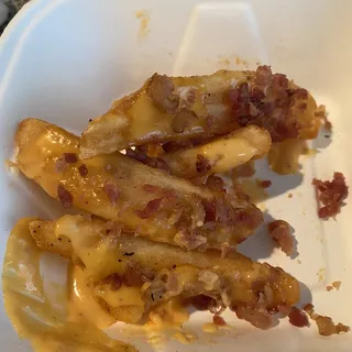 Fretboard Beer Cheese Fries