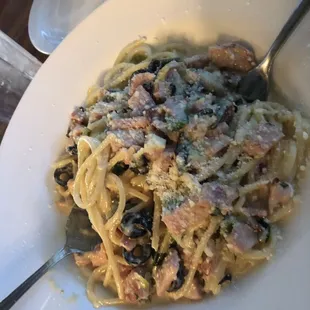 They were the sweetest and made me a spaghetti carbonara even that it wasn't in the menu