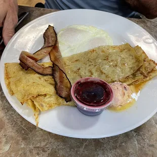 Lingonberry crepes- good