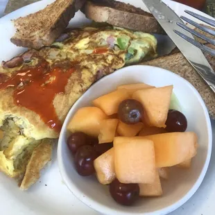 Denver omelette (already tucked in)