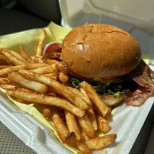 American Burger with bacon