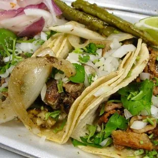 Tacos de tripas!! $1.89