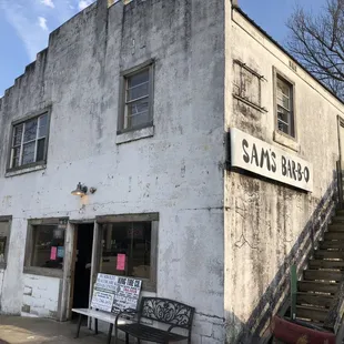 ows the outside of the building