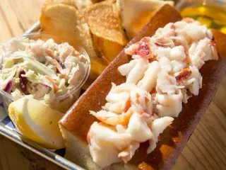 New England Lobster Market & Eatery