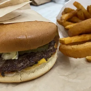 Cheeseburger basket