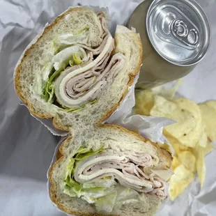 Good Customer Service &amp; my Turkey, Yellow Amer/Cheese with Mayo &amp; Lettuce is so delicious.