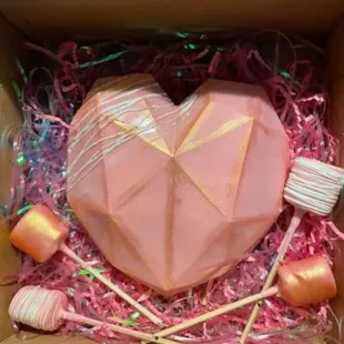 Breakable heart with chocolate dipped marshmallows
