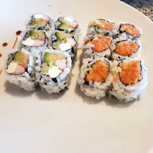 Two roll lunch Spicy tuna and Hollywood roll