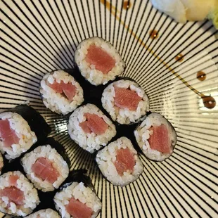 tuna maki at 5.5 ea roll