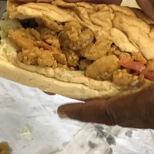 Shrimp poboy