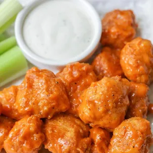 buffalo wings and celery