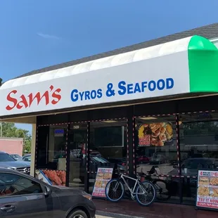 Second sign inviting you to dine