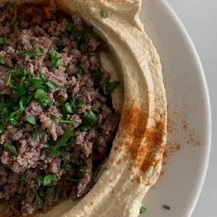 Hummus with meat