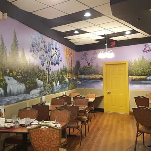 2018-12-12. Sam&apos;s Kabob House, Clinton Twp. MI. Secondary dining. Seats 40-50. Less bright than main dining. Murals throughout.