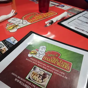 interior, pizza