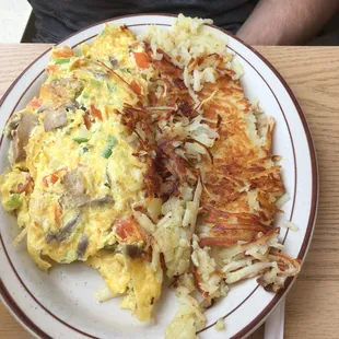 Veggie omelette with hash browns