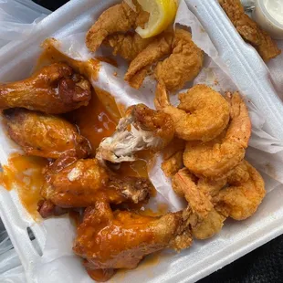 fried chicken wings, chicken wings and fried chicken, food, fried chicken, chicken, poultry, chicken wings, bbq wings, bbq chicken