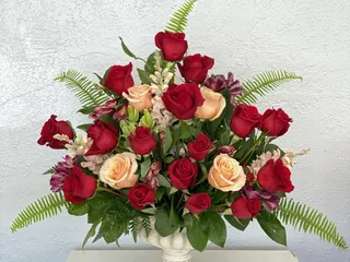 Jasmin's Flowers & Event Decor