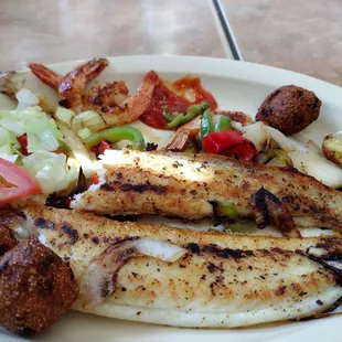 2 grilled fish with 3 grilled shrimp.