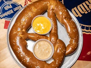 Jackson’s Blue Ribbon Pub