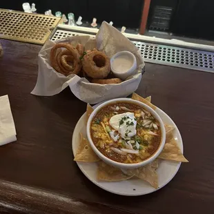 Chili and onion rings