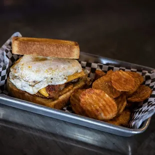 A.M. Burger w/ Buffalo Chips