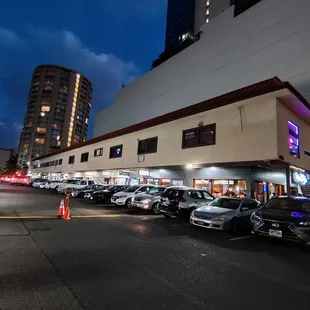 Sam Sung Plaza in the evening