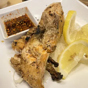 Salmon collar