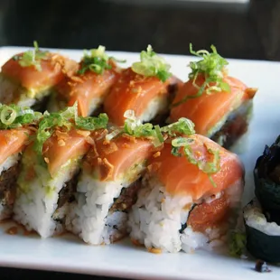 Spicy Salmon Roll