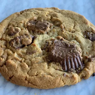 The decadent Reese&apos;s Peanut Butter Sumo Cookie