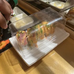 $7.50 tempura roll with tuna