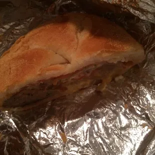 Half of my stuffed turkey burger !!! Stuffed with cheddar cheese , mushrooms, &amp; roasted peppers ... #Amazing