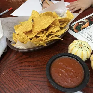 Chip&apos;s and salsa