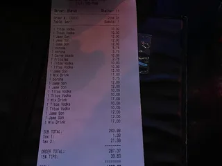 Lesly's Grill