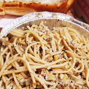 Spaghetti with Clam/ White Sauce and the Cheesy Garlic Bread