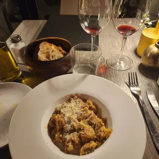 Agnolotti del plin al sugo di arrosto