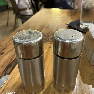 Salt and pepper shakers with no indication which is which. Pepper holes also too small to get pepper out