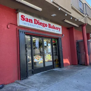 the entrance to the restaurant