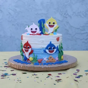 Baby shark birthday cake