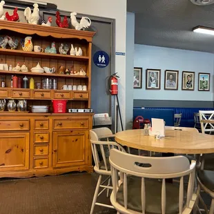 Surrounding seating area