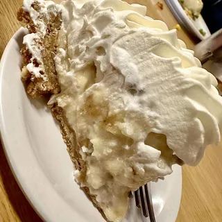Banana Fresh Cream Pie by the Slice