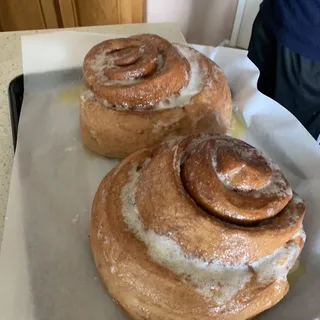 The Pie Shop Giant Cinnamon Roll