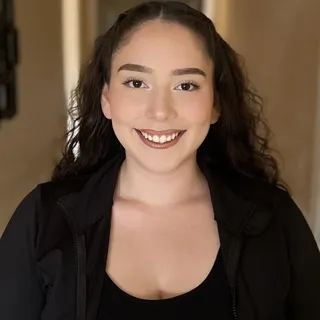 Gabriela V.