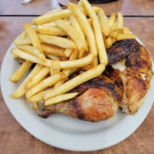 Whole chicken with fries.