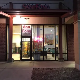 Heading in for my delicious dinner. Yum!