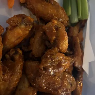 chicken wings, fried chicken, chicken, bbq chicken, fried chicken wings, poultry, food, bbq wings, chicken wings and fried chicken