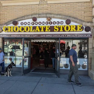 8/1/21 - Storefront Outside