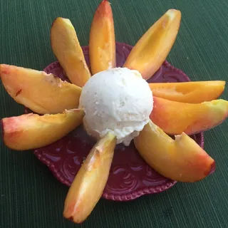 Peach Cobbler ice cream