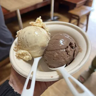 Apples and Honey Cake ice cream